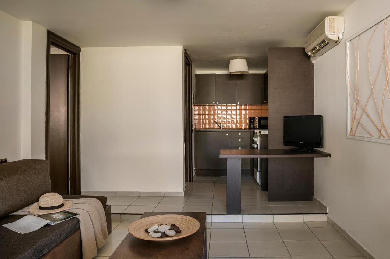 Agnanti Suites Minia Exterior foto