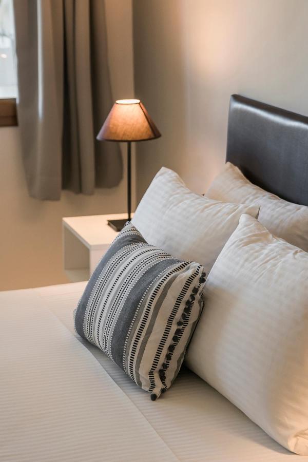 Agnanti Suites Minia Exterior foto