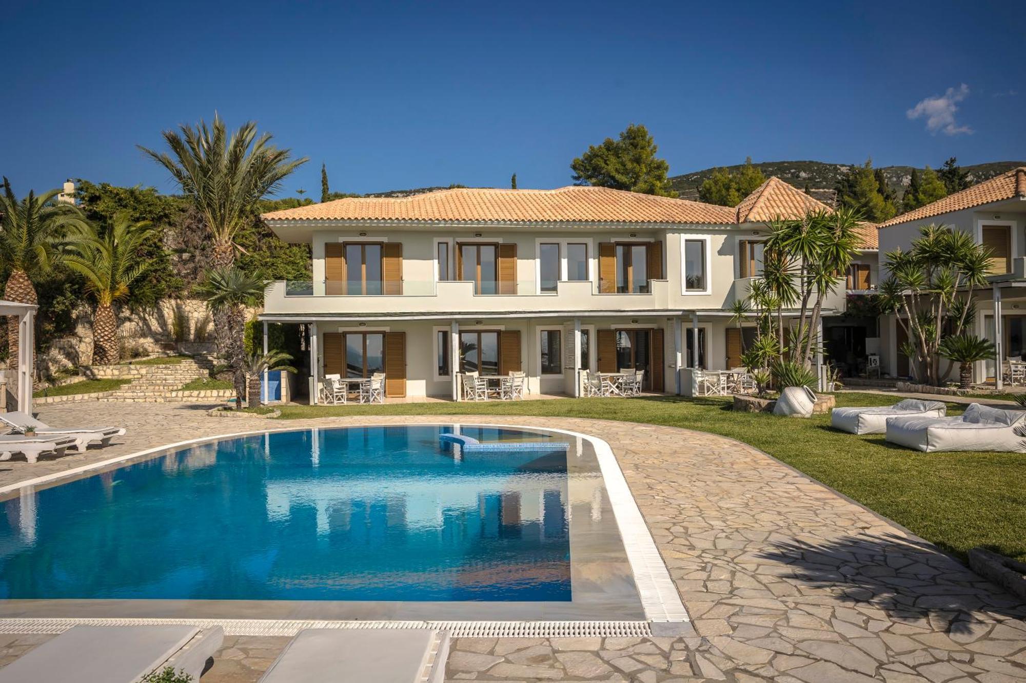 Agnanti Suites Minia Exterior foto