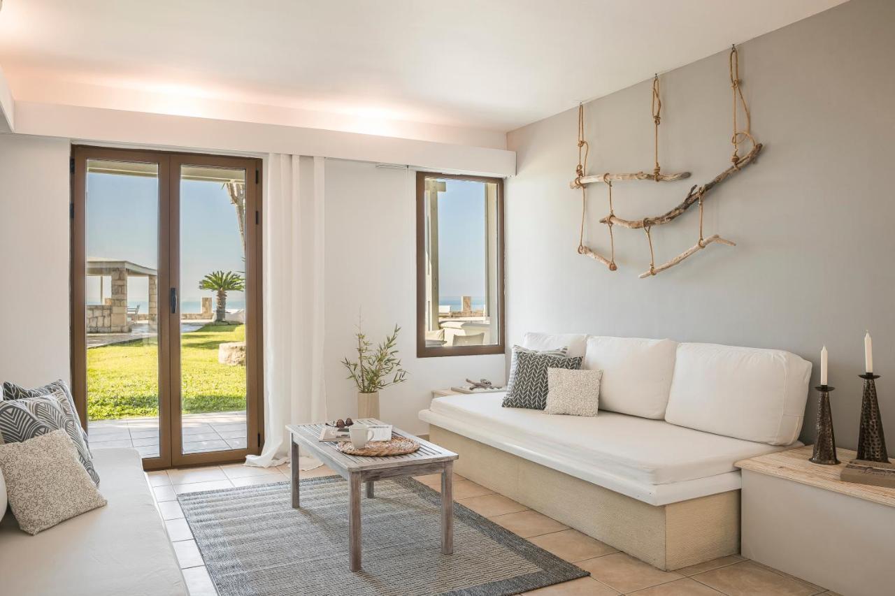 Agnanti Suites Minia Exterior foto
