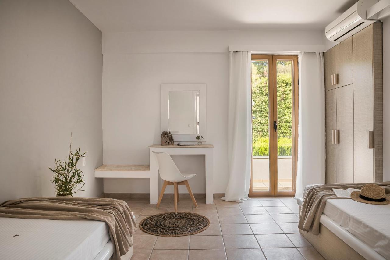 Agnanti Suites Minia Exterior foto